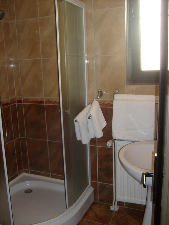 Hotel Pensiunea Speranta Sovata Camera foto